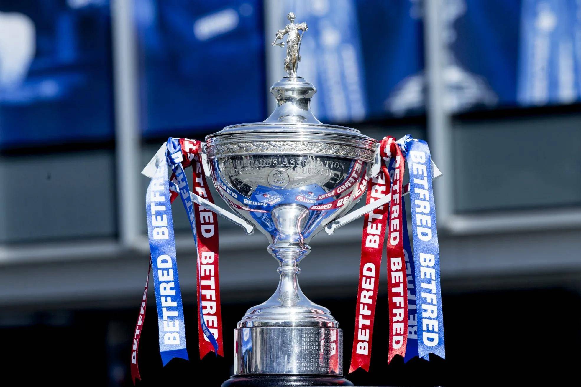 【经典瞬间】马克·塞尔比的极限防守回放的简单介绍