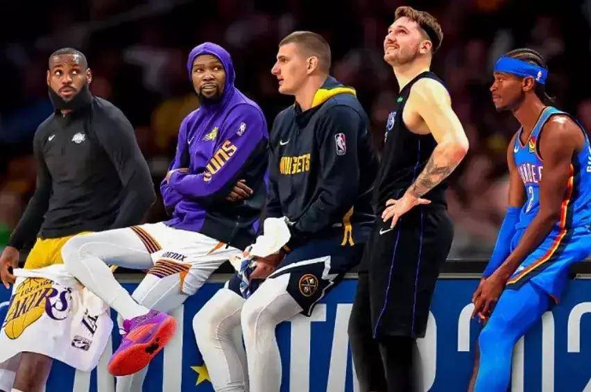 关于模拟比赛:专家预测季后赛可能的关键对决的信息 关于模拟比赛:专家预测季后赛可能的关键对决的信息