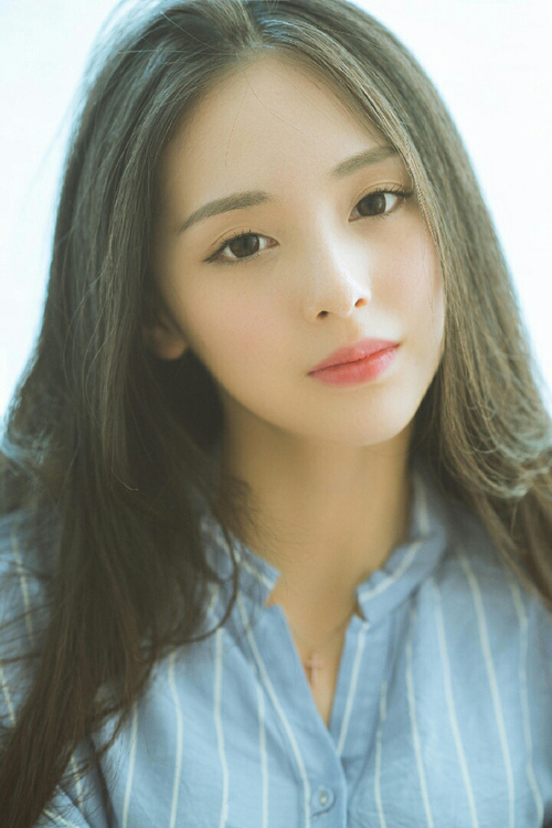 伊朗队替补席席地而坐,原因:雪地太软太舒服,伊朗主场