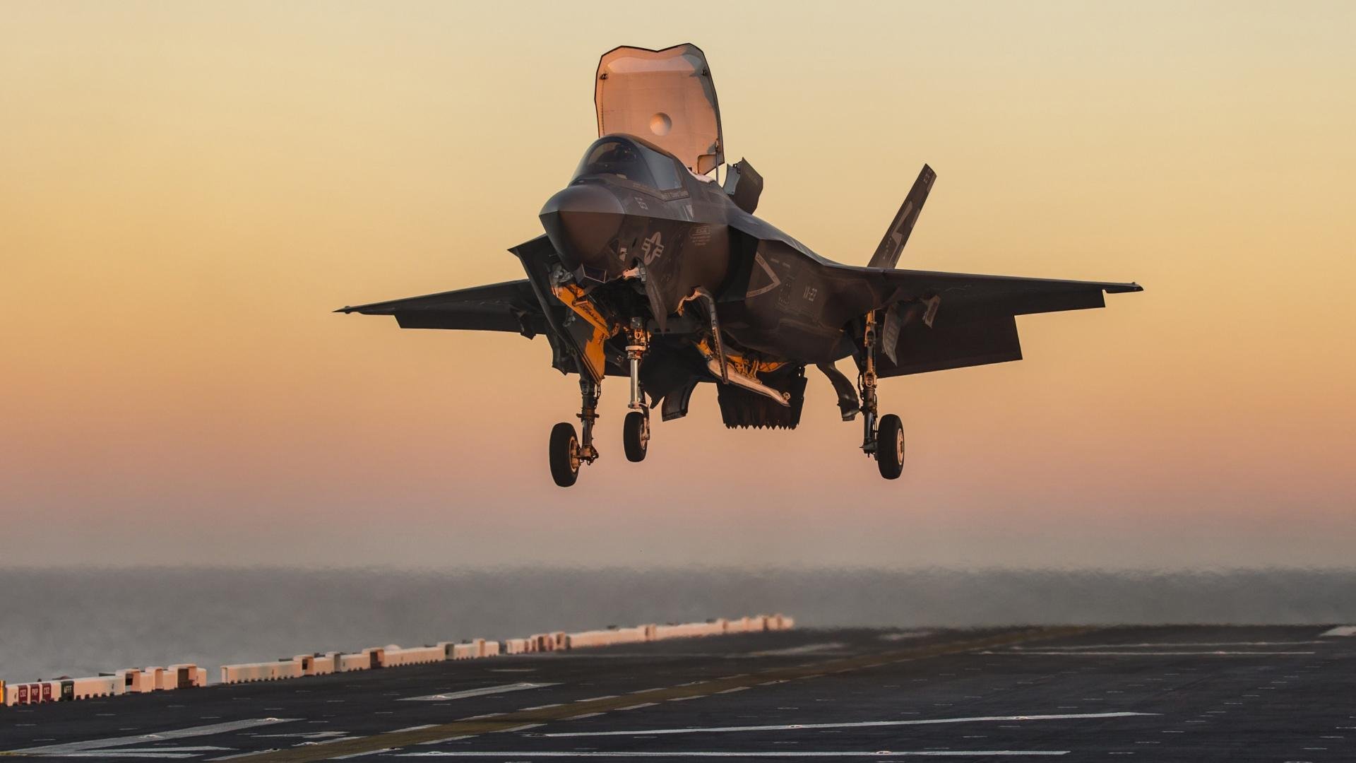 莱斯特城青训新秀崭露头角，备受球迷瞩目，莱斯特城球队