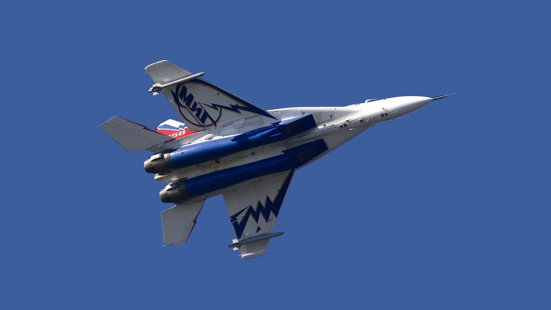 足球媒体解读层次单一缺乏深度反思，足球媒体可信度