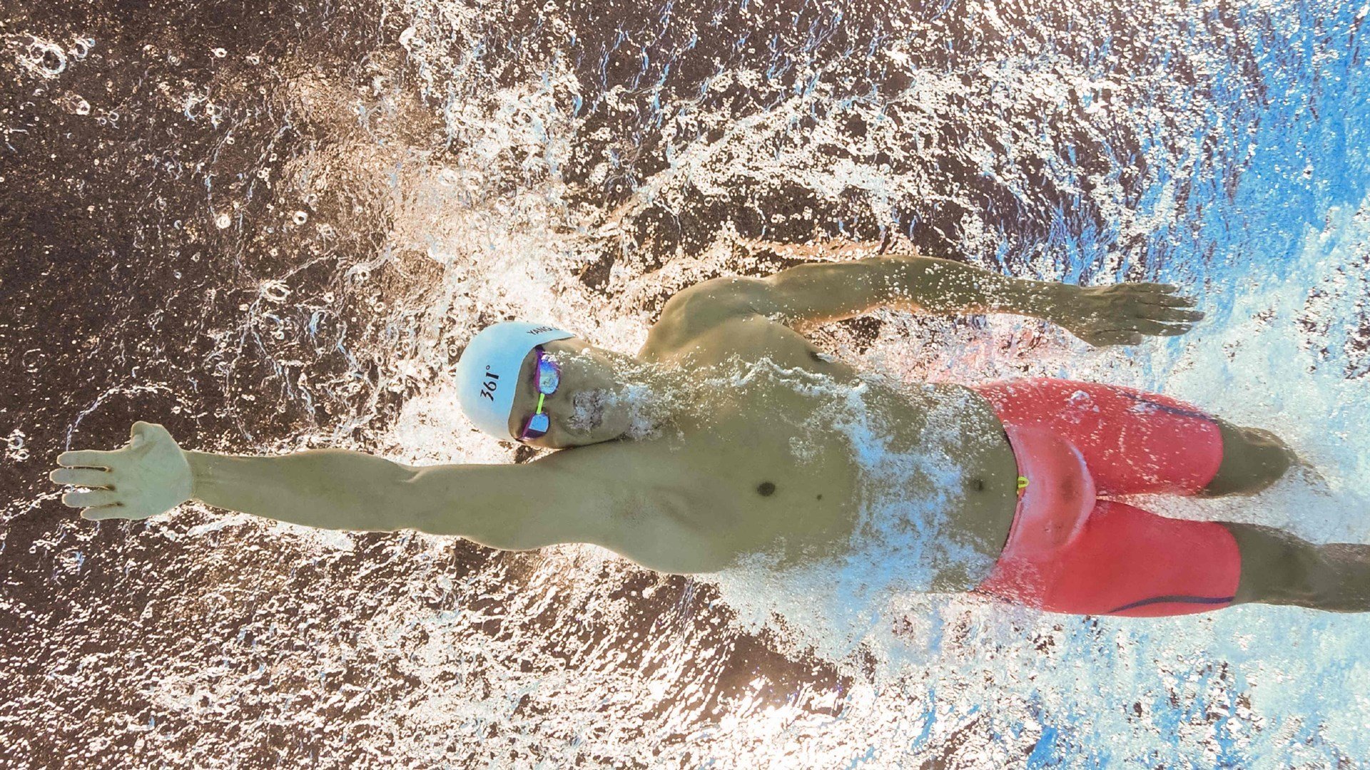 爱游互娱游戏官网-逆境中的“钢铁意志”：那些在低谷中崛起的传奇队伍，钢铁意志的名人